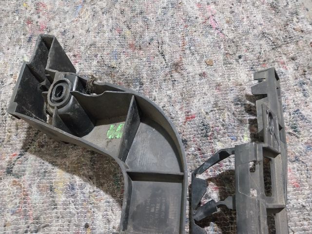 bontott SKODA OCTAVIA III Bal hátsó Oldal Lökhárító Tartó (Műanyag)