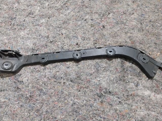 bontott SKODA OCTAVIA III Bal hátsó Oldal Lökhárító Tartó (Műanyag)