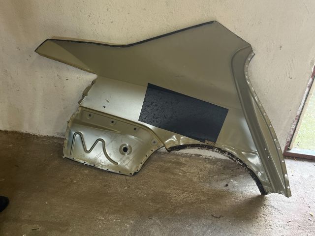 bontott SKODA OCTAVIA III Bal hátsó Sárvédő