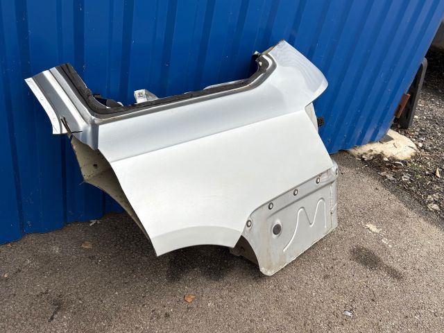 bontott SKODA OCTAVIA III Bal hátsó Sárvédő