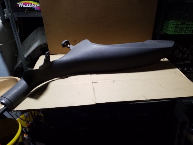 bontott SKODA OCTAVIA III Bal hátsó Ülés melletti Kárpit