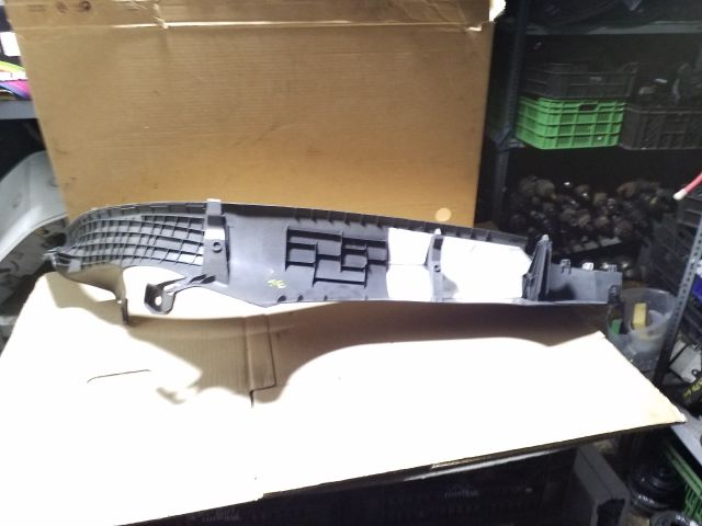 bontott SKODA OCTAVIA III Bal hátsó Ülés melletti Kárpit