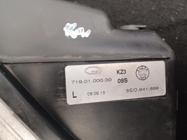 bontott SKODA OCTAVIA III Bal Ködfényszóró