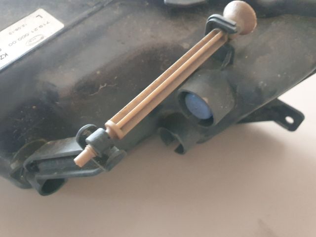 bontott SKODA OCTAVIA III Bal Ködfényszóró