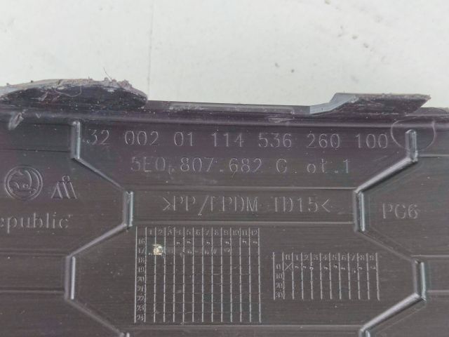 bontott SKODA OCTAVIA III Bal Ködlámpa Rács