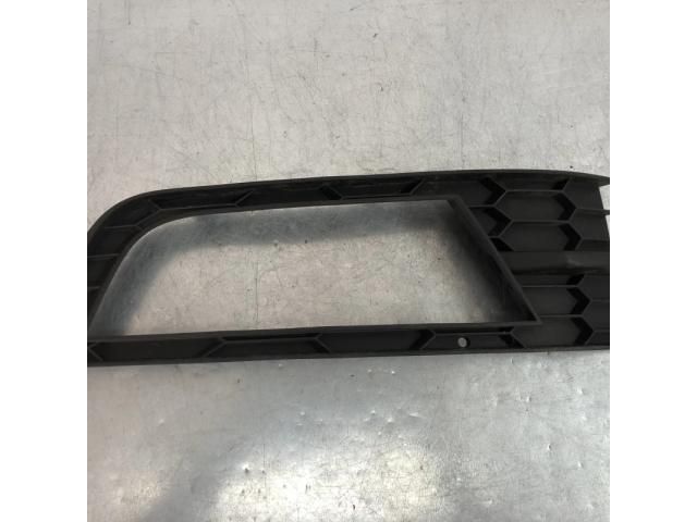 bontott SKODA OCTAVIA III Bal Ködlámpa Rács