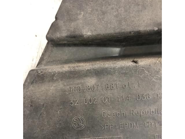 bontott SKODA OCTAVIA III Bal Ködlámpa Rács