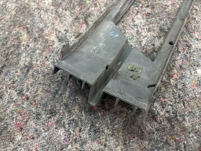 bontott SKODA OCTAVIA III Bal Ködlámpa Rács