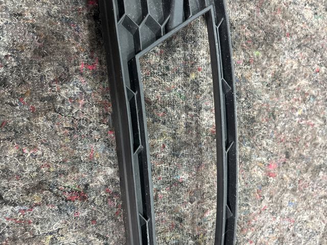 bontott SKODA OCTAVIA III Bal Ködlámpa Rács