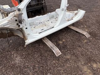 bontott SKODA OCTAVIA III Bal Küszöb