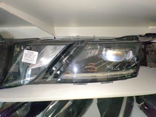 bontott SKODA OCTAVIA III Bal Ledes Fényszóró