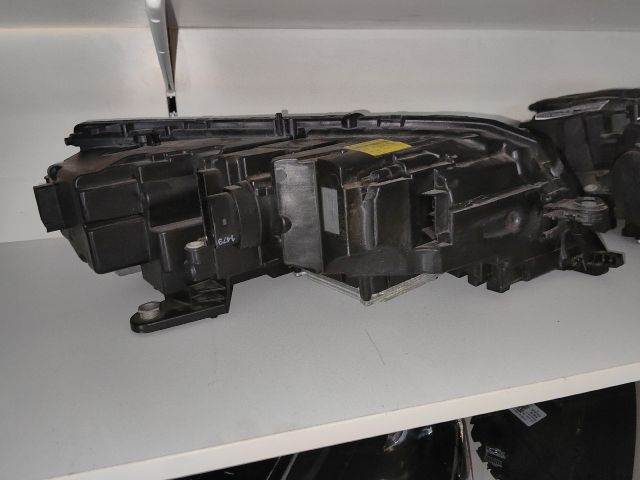 bontott SKODA OCTAVIA III Bal Ledes Fényszóró