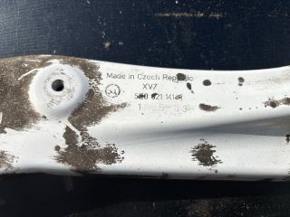 bontott SKODA OCTAVIA III Bal Sárvédő Oldaltartó