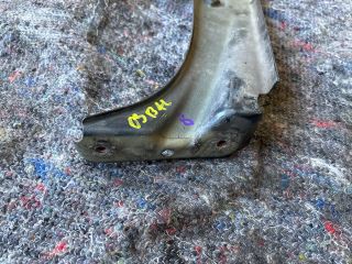 bontott SKODA OCTAVIA III Bal Sárvédő Oldaltartó