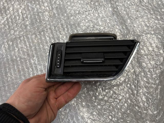 bontott SKODA OCTAVIA III Bal Szellőző