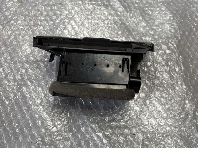 bontott SKODA OCTAVIA III Bal Szellőző