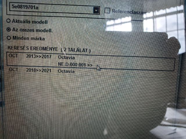 bontott SKODA OCTAVIA III Bal Szellőző