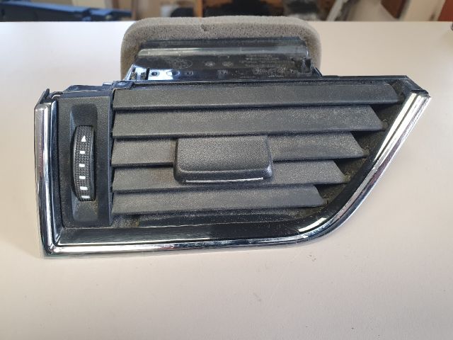 bontott SKODA OCTAVIA III Bal Szellőző