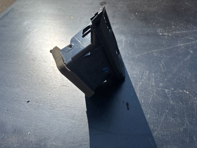 bontott SKODA OCTAVIA III Bal Szellőző