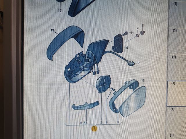 bontott SKODA OCTAVIA III Bal Visszapillantó Tükör (Elektromos)