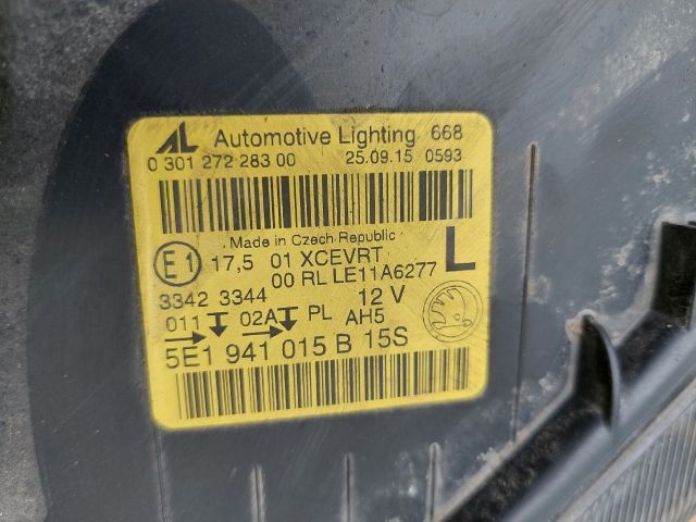 bontott SKODA OCTAVIA III Bal Xenon Fényszóró