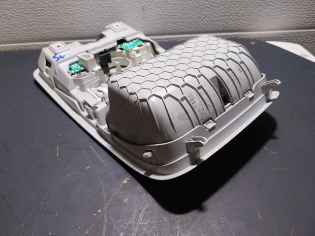 bontott SKODA OCTAVIA III Beltér Világítás Első