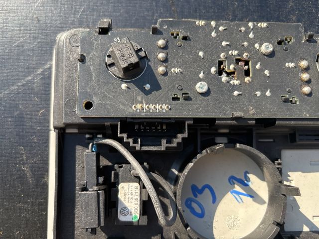 bontott SKODA OCTAVIA III Beltér Világítás Első