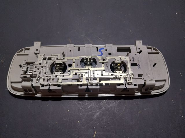 bontott SKODA OCTAVIA III Beltér Világítás Hátsó