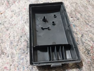 bontott SKODA OCTAVIA III Biztosítéktábla Fedél