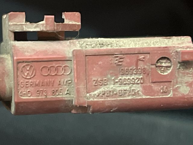 bontott SKODA OCTAVIA III Csatlakozó