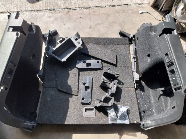 bontott SKODA OCTAVIA III Csomagtér Kárpit