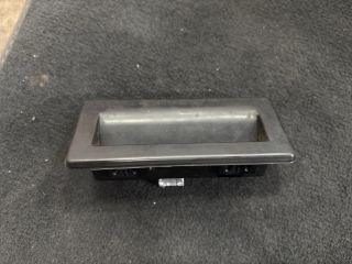 bontott SKODA OCTAVIA III Csomagtér Nyitó Kar / Gomb