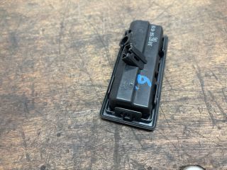 bontott SKODA OCTAVIA III Csomagtér Nyitó Kar / Gomb