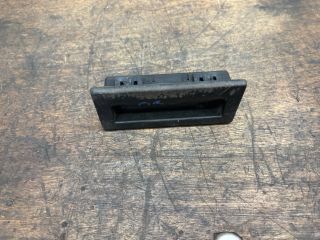 bontott SKODA OCTAVIA III Csomagtér Nyitó Kar / Gomb