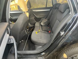 bontott SKODA OCTAVIA III Csomagtér Tálca
