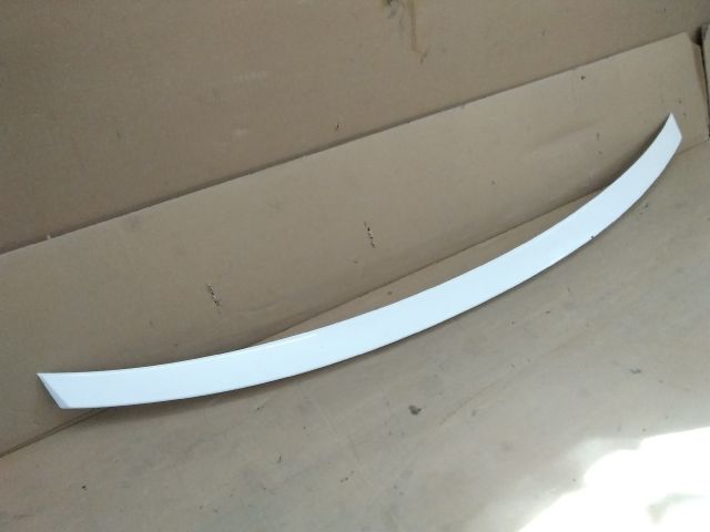 bontott SKODA OCTAVIA III Csomagtérajtó Díszléc