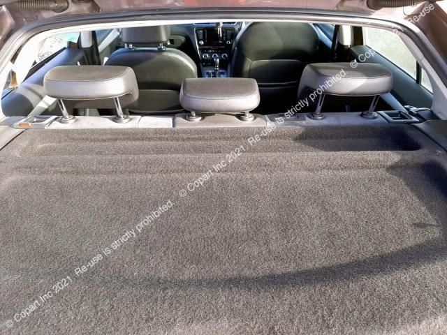 bontott SKODA OCTAVIA III Csomagtérajtó Gumikéder