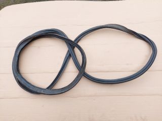 bontott SKODA OCTAVIA III Csomagtérajtó Gumikéder