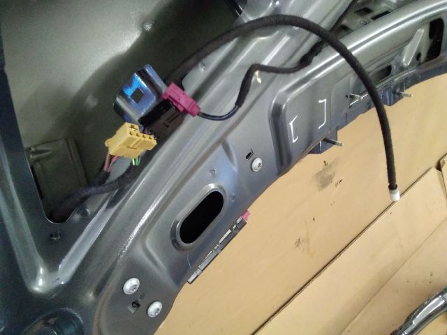 bontott SKODA OCTAVIA III Csomagtérajtó Kábelköteg