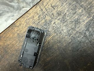 bontott SKODA OCTAVIA III Csomagtérajtó Kapcsoló