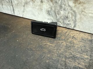 bontott SKODA OCTAVIA III Csomagtérajtó Kapcsoló