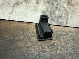 bontott SKODA OCTAVIA III Csomagtérajtó Kapcsoló