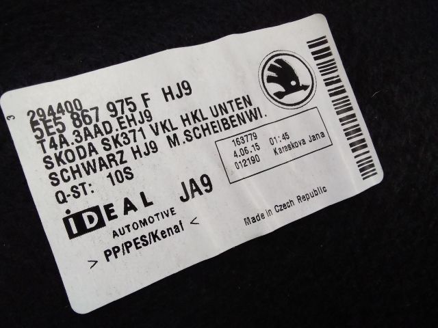 bontott SKODA OCTAVIA III Csomagtérajtó Kárpit