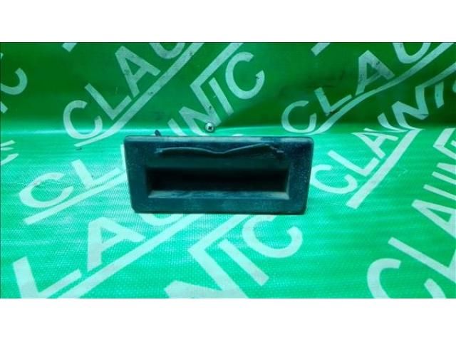 bontott SKODA OCTAVIA III Csomagtérajtó Kilincs