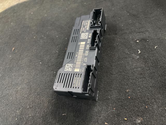 bontott SKODA OCTAVIA III Csomagtérajtó Motor Elektronika