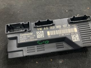 bontott SKODA OCTAVIA III Csomagtérajtó Motor Elektronika