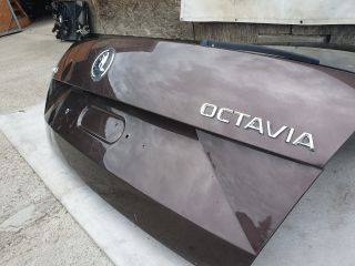 bontott SKODA OCTAVIA III Csomagtérajtó (Részeivel)