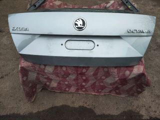 bontott SKODA OCTAVIA III Csomagtérajtó (Üres lemez)