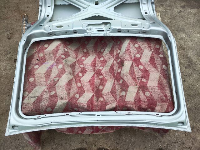 bontott SKODA OCTAVIA III Csomagtérajtó (Üres lemez)