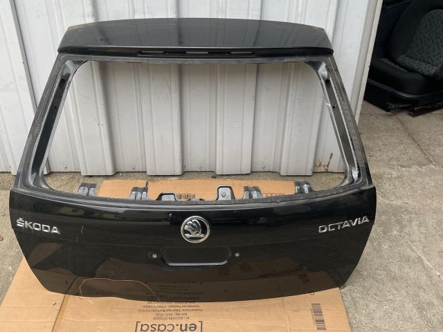 bontott SKODA OCTAVIA III Csomagtérajtó (Üres lemez)